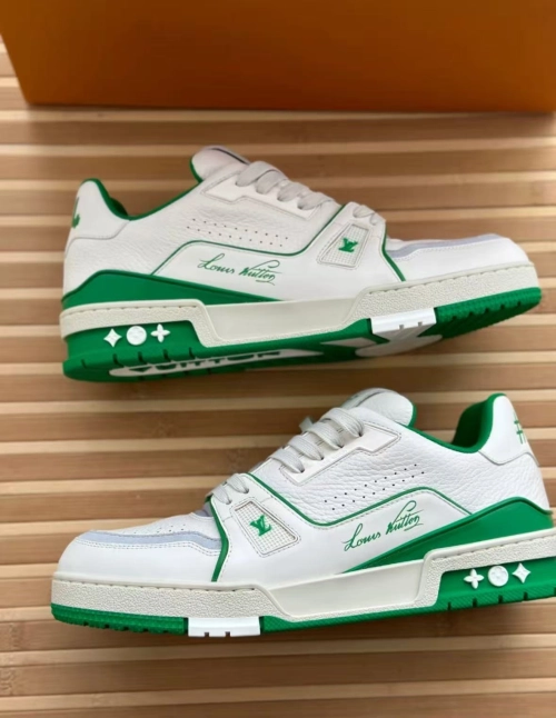 Louis Vuitton Trainer #54 Signature White Green 1ABNIS review 