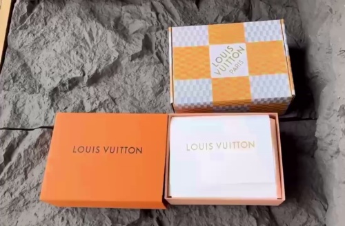 Louis Vuitton LV Trainer Black Grey White 1AAHS3 review 