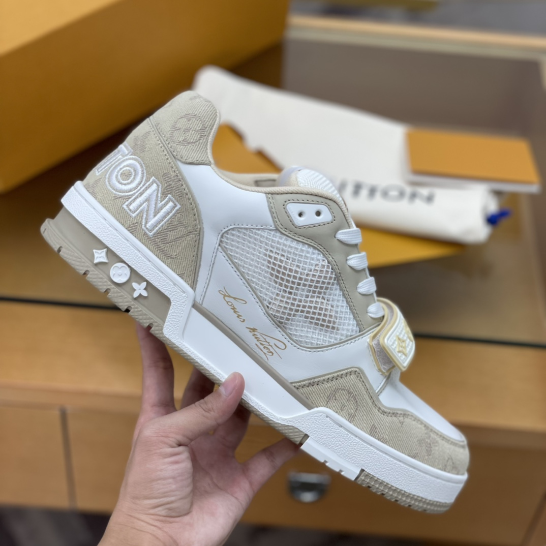 Louis Vuitton Trainer Beige White  1A9ZC3 review stor