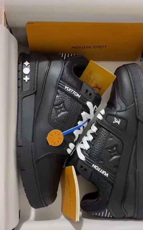 Louis Vuitton Trainer Black Embossed Monogram 1AAREY review 