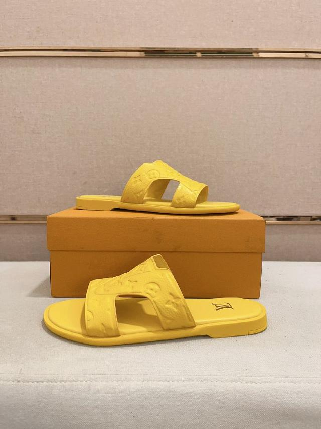 LOUIS VUITTON Oasis Yellow Embossing review 0