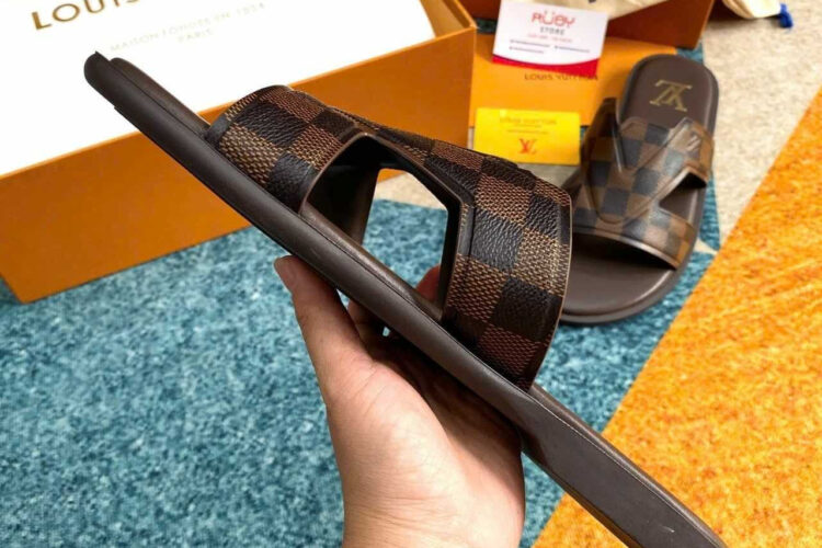 LOUIS VUITTON Oasis Classic Grid review 0