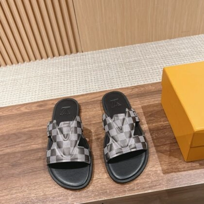 LOUIS VUITTON Oasis Black And White Checkerboard review 