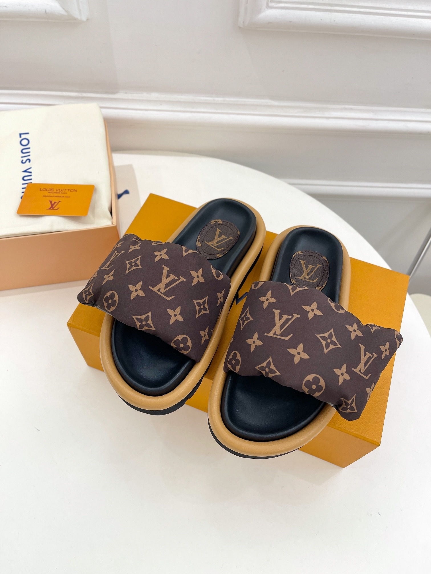 Louis Vuitton Pool Pillow Flat Comfort Mule Metal Label Brown review alanta