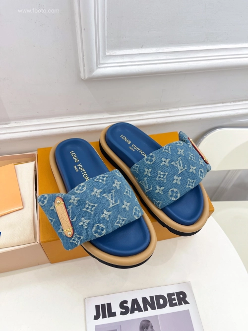 Louis Vuitton Pool Pillow Flat Comfort Mule Light Blue Denim review 