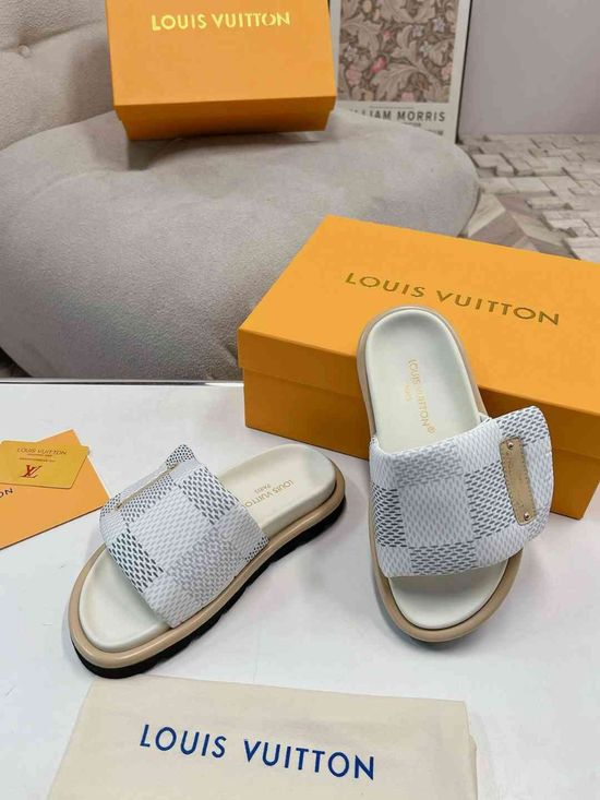 Louis Vuitton Pool Pillow Flat Comfort Mule Color review oreen