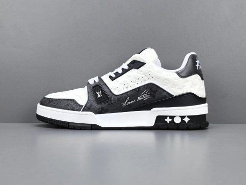  LOUIS VUITTON Trainer Golf Board Black review 