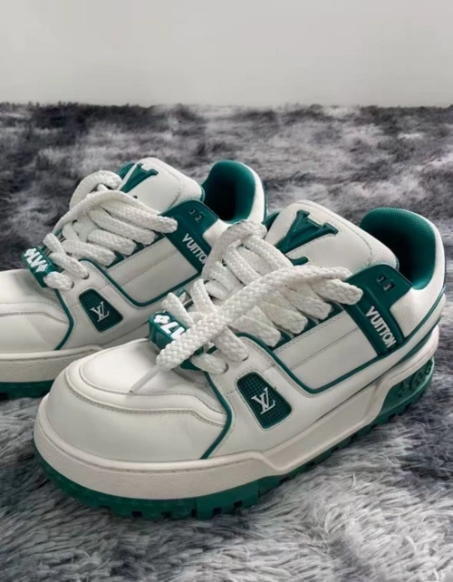 Louis Vuitton LV Trainer Maxi Sneaker White Green 1ACI0M review 