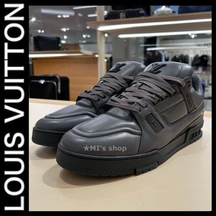 Louis Vuitton Trainer black review D