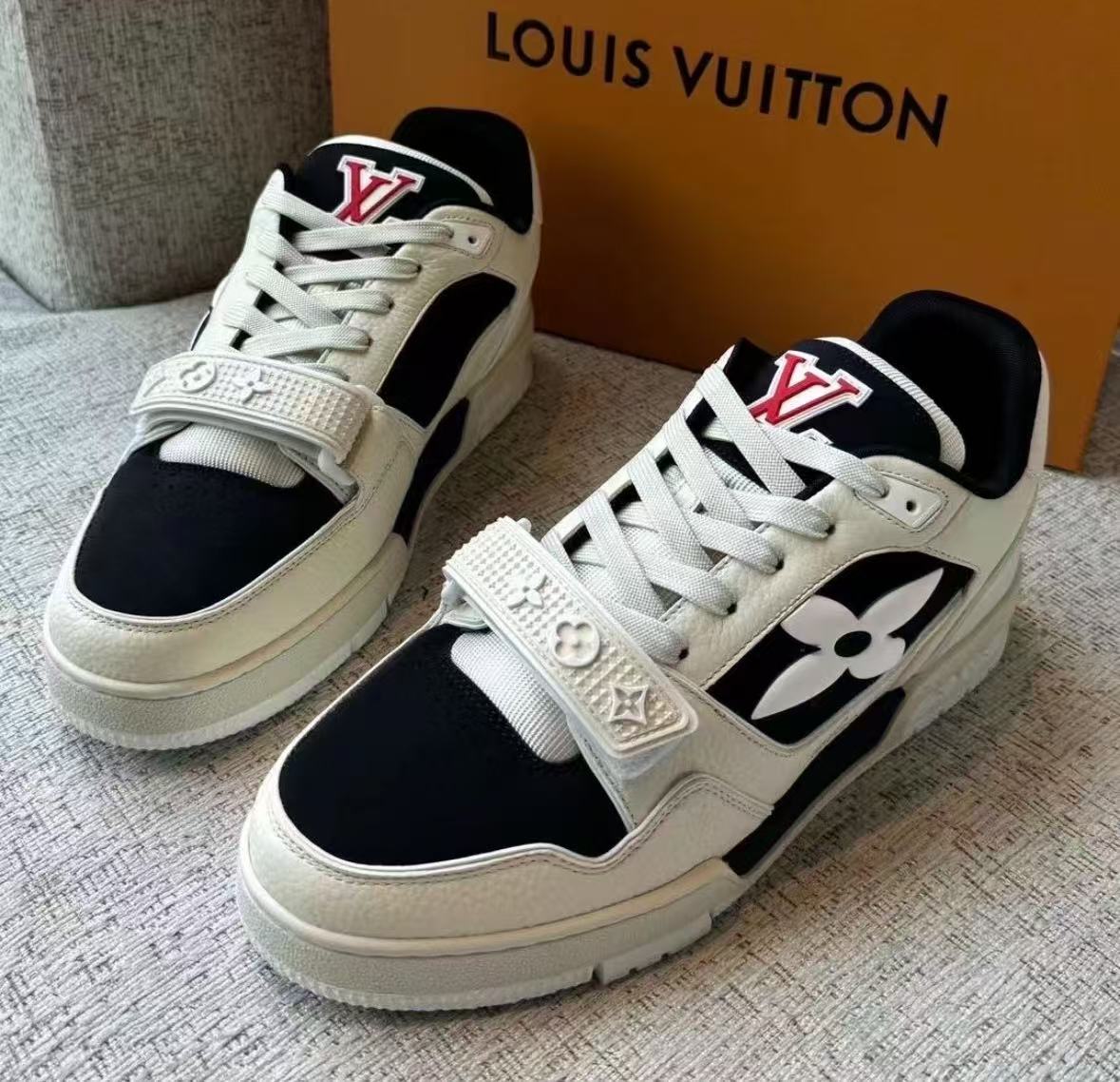 Louis Vuitton LV Trainer Cream Black 1ACW3K review othy