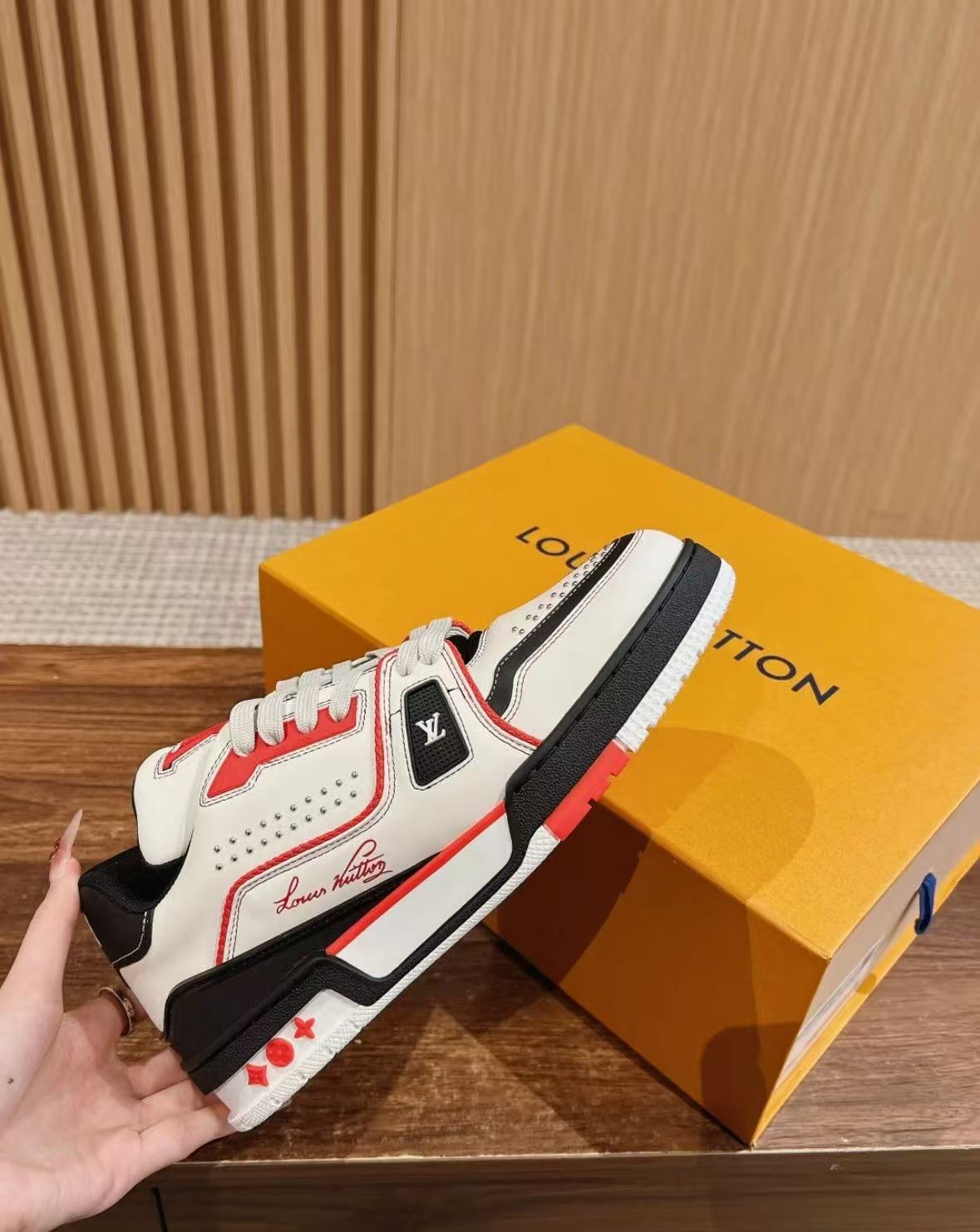 Louis Vuitton LV Trainer White Red Black  1AD7JW review othy