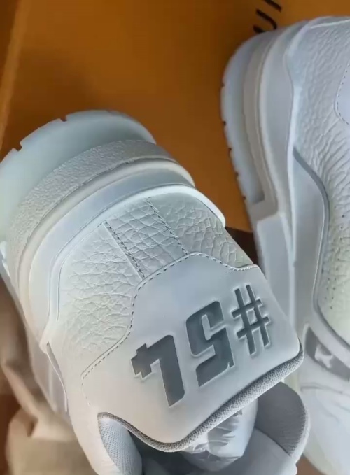 Louis Vuitton Trainer White Grey Signature 1A8WAY review 