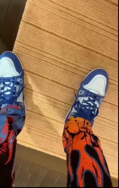 Louis Vuitton Trainer #54 Signature Blue White  1AANEZ review 