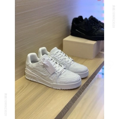 Louis Vuitton Trainer White  Signature 1A8WAY review 