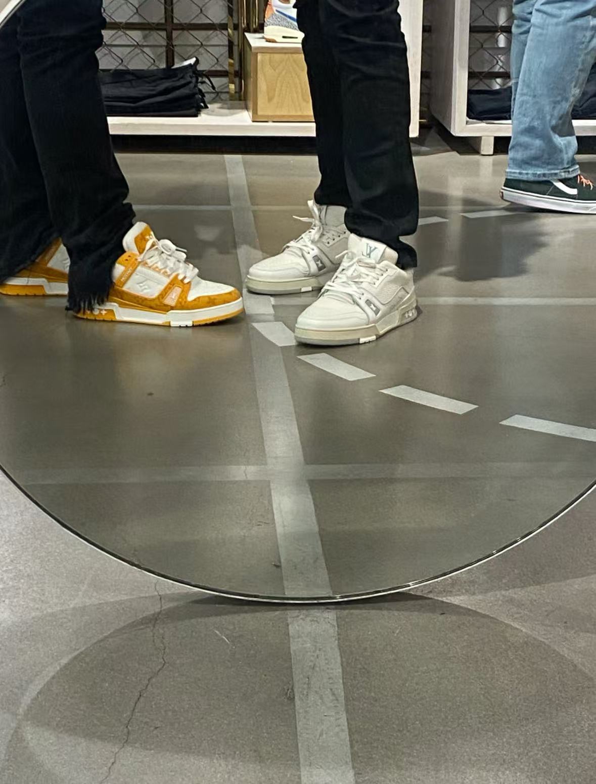 Louis Vuitton Trainer Yellow   review arol