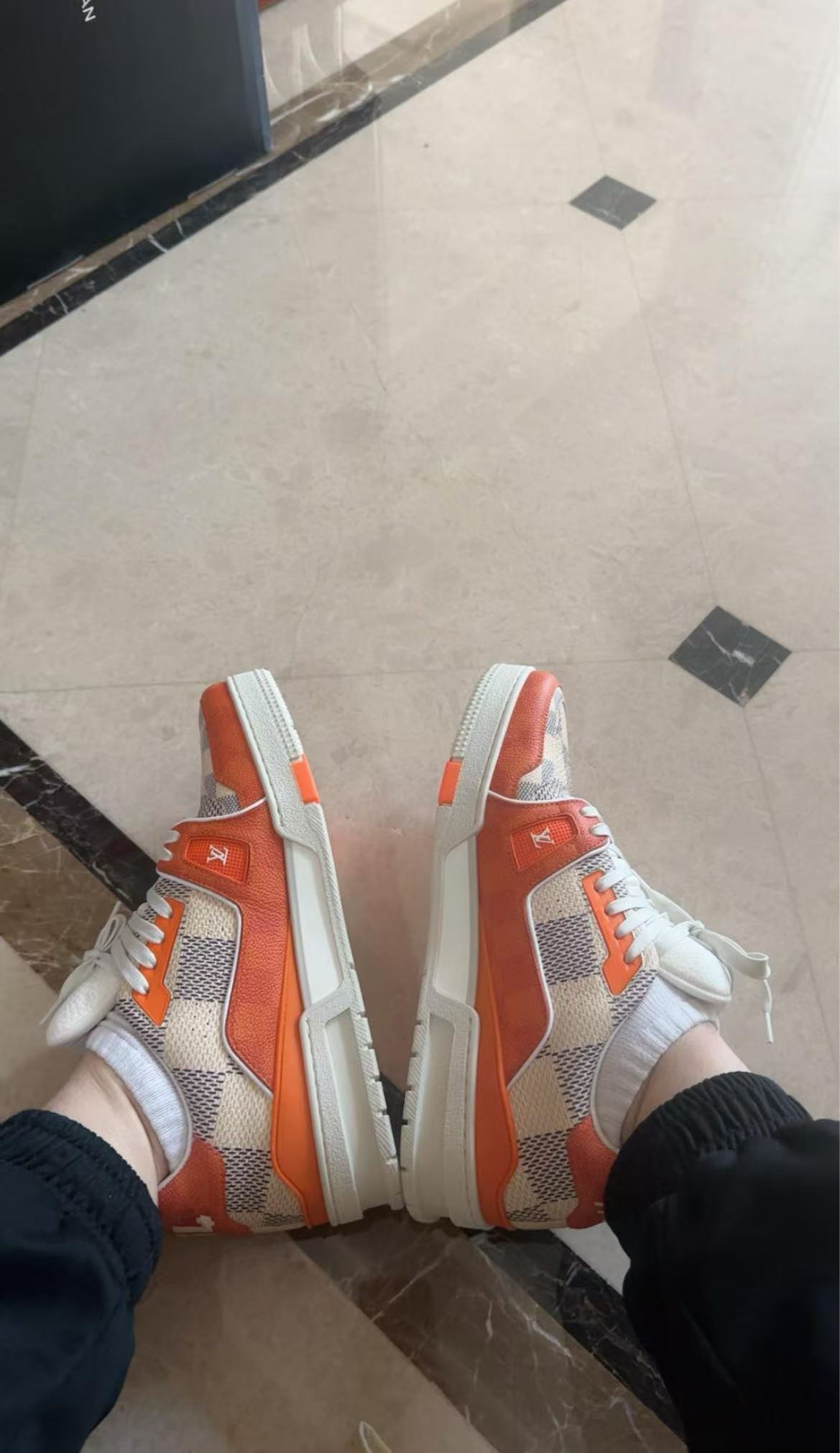 Louis Vuitton LV Trainer Damier White Orange 1AC56P review etlla