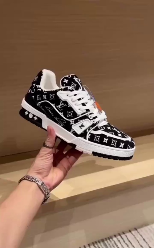 Louis Vuitton Trainer Black Monogram Textile 1ABFTE review 