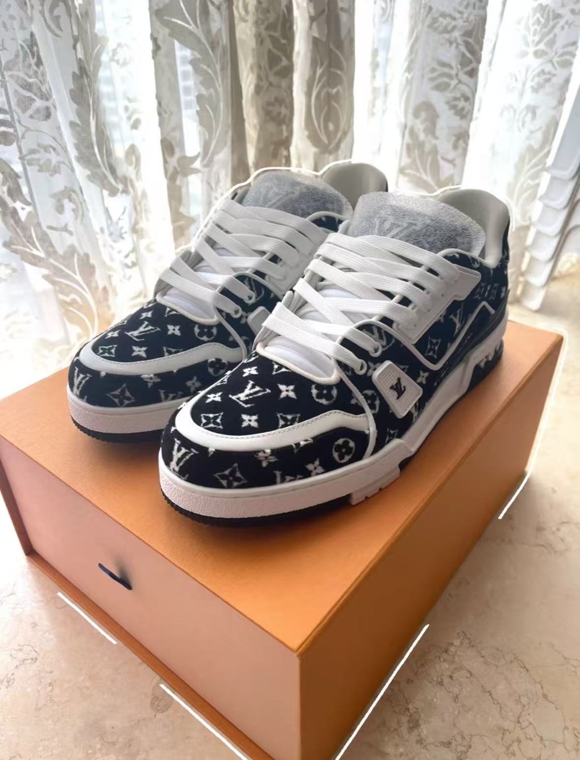 Louis Vuitton Trainer Black Monogram Textile 1ABFTE review Zoe