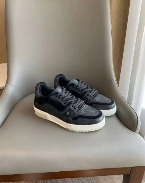 Louis Vuitton Trainer Black Monogram 1A8PUA review 