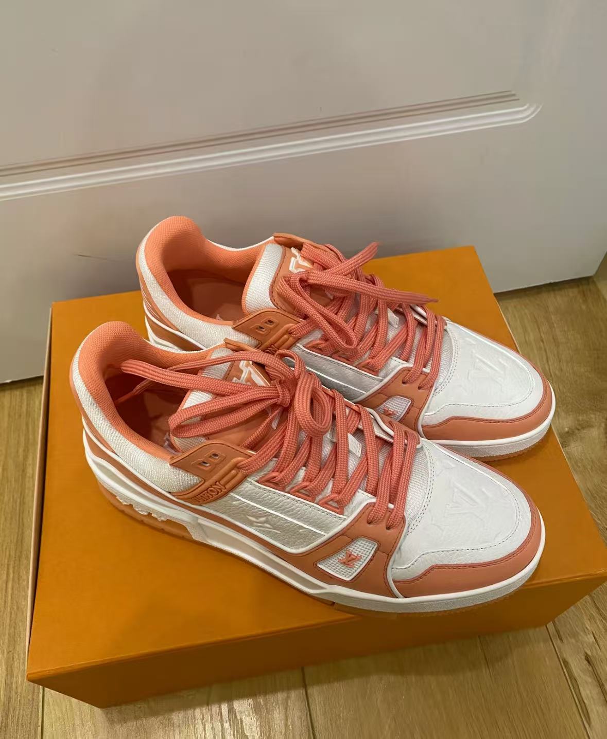  Louis Vuitton Trainer Peach  review 0