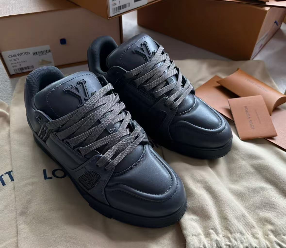  Louis Vuitton Trainer Grey review 0