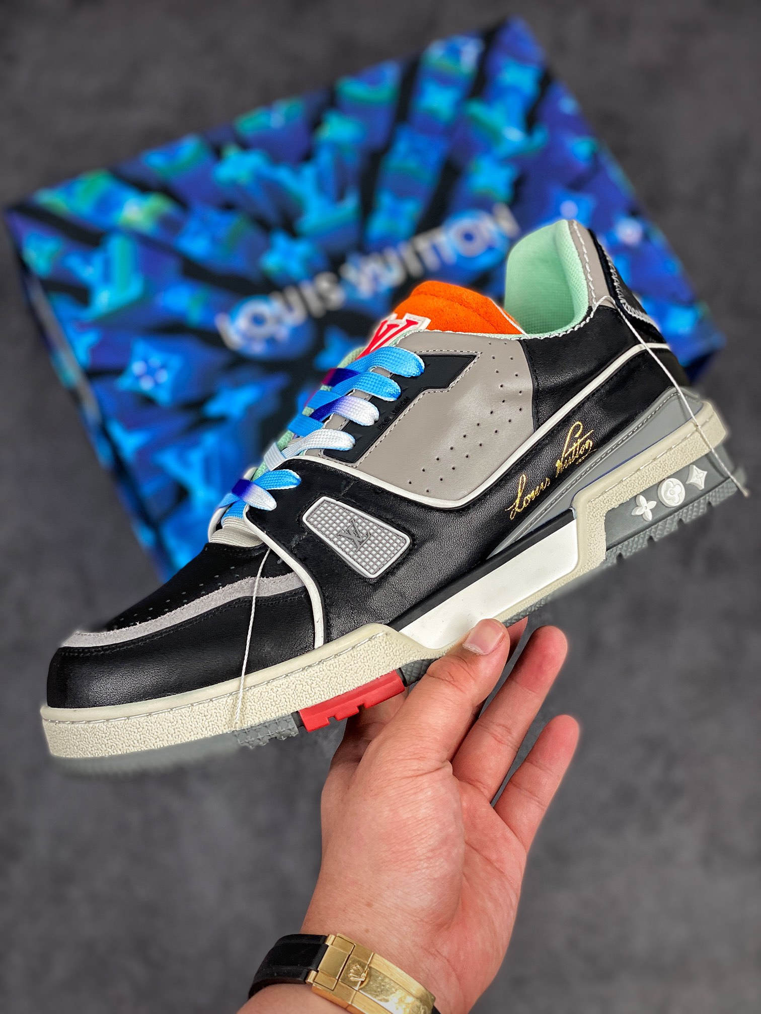 Louis Vuitton Trainer Blue SS21 1A8QBG review usie