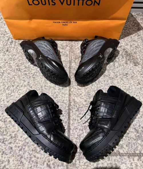 LOUIS VUITTON Discovery Lace Up Black and White Silver   review 