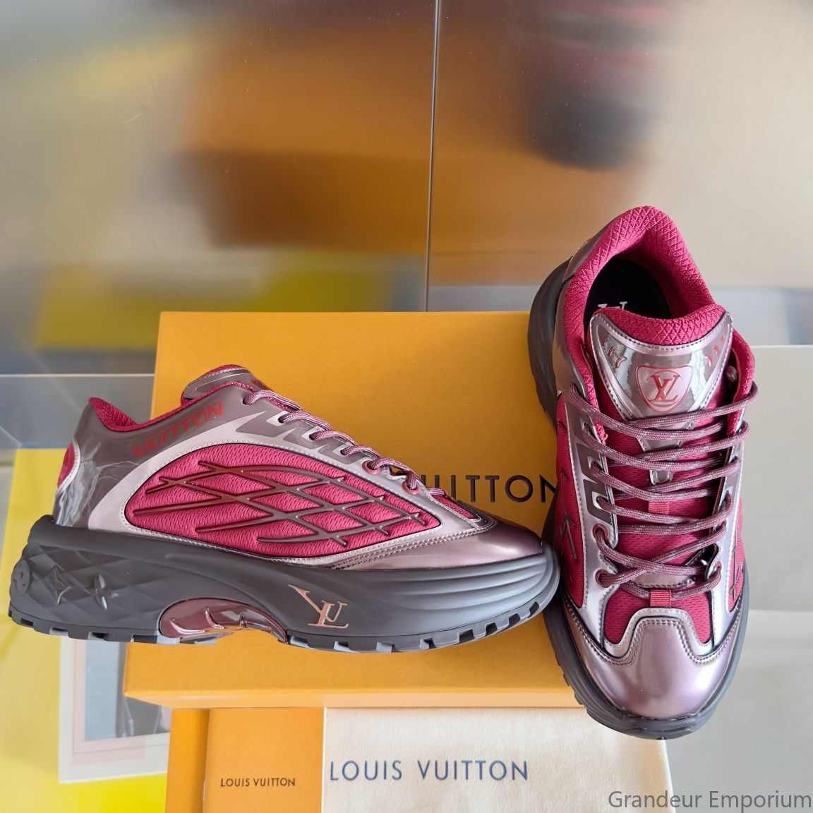 LOUIS VUITTON Discovery Lace Up Wine Red review The