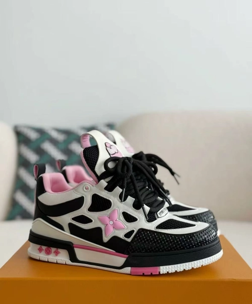 Louis Vuitton Trainer Black Pink review 
