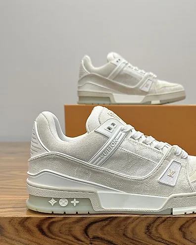 Louis Vuitton Trainer Apricot review e