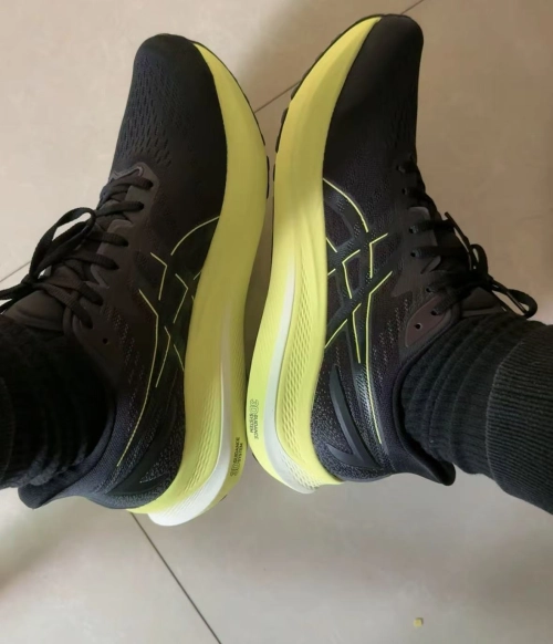 Asics GT 2000 12 'Black Glow Yellow' 1011B691-003 review 