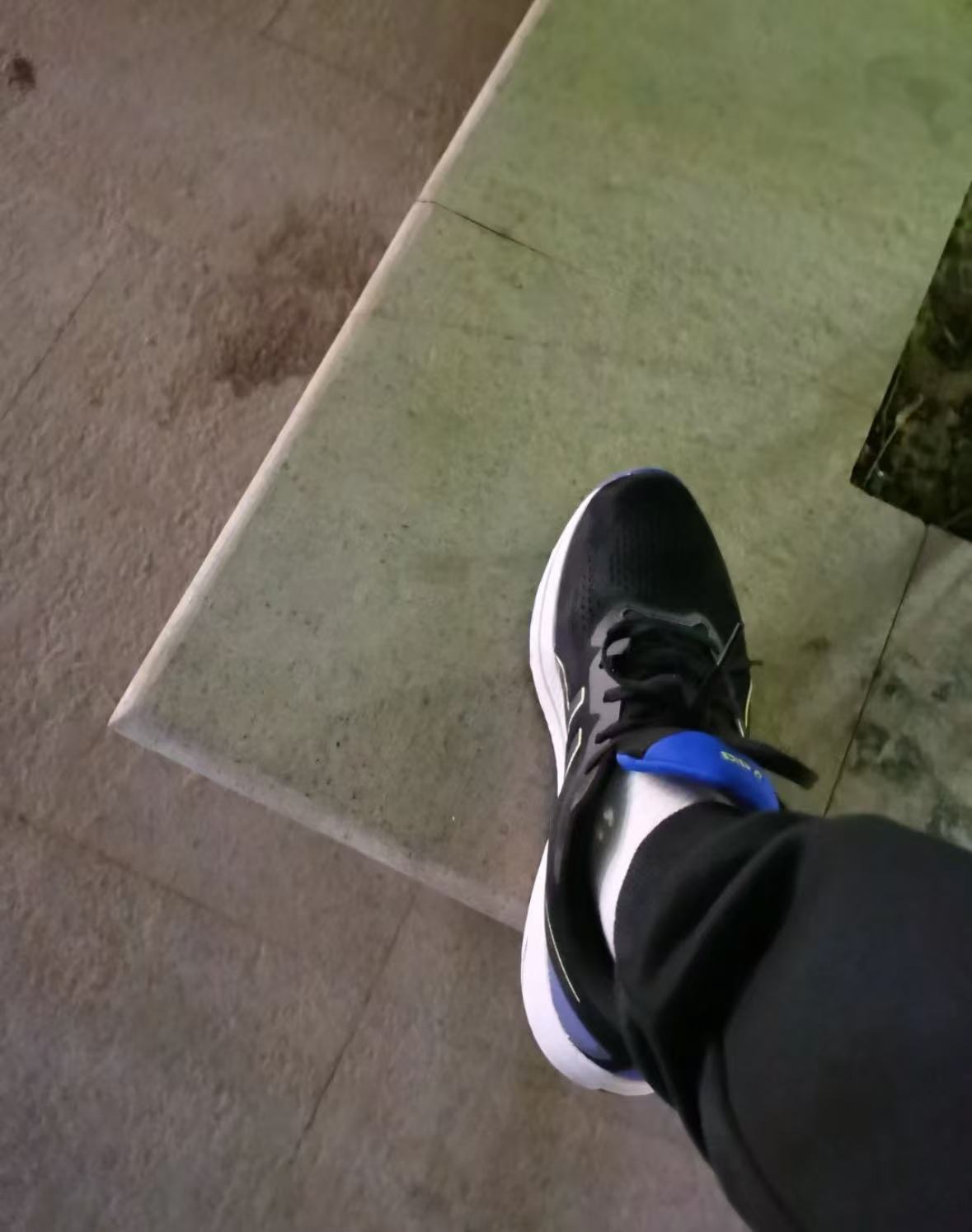 Asics GT 1000 12 'Black Blue Yellow' 1011B631-002 review melia