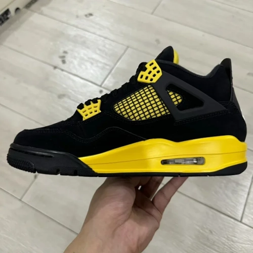 Air Jordan 4 Retro Thunder (2023) DH6927-017 review 