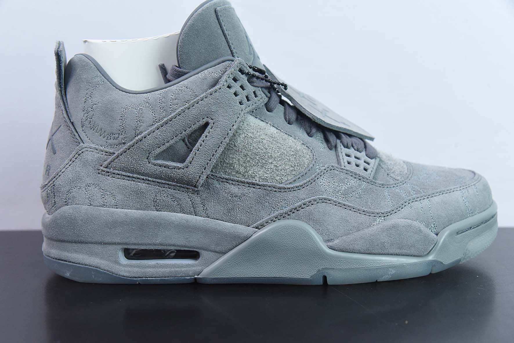 Air Jordan 4 Retro Kaws 930155-003  review ryr