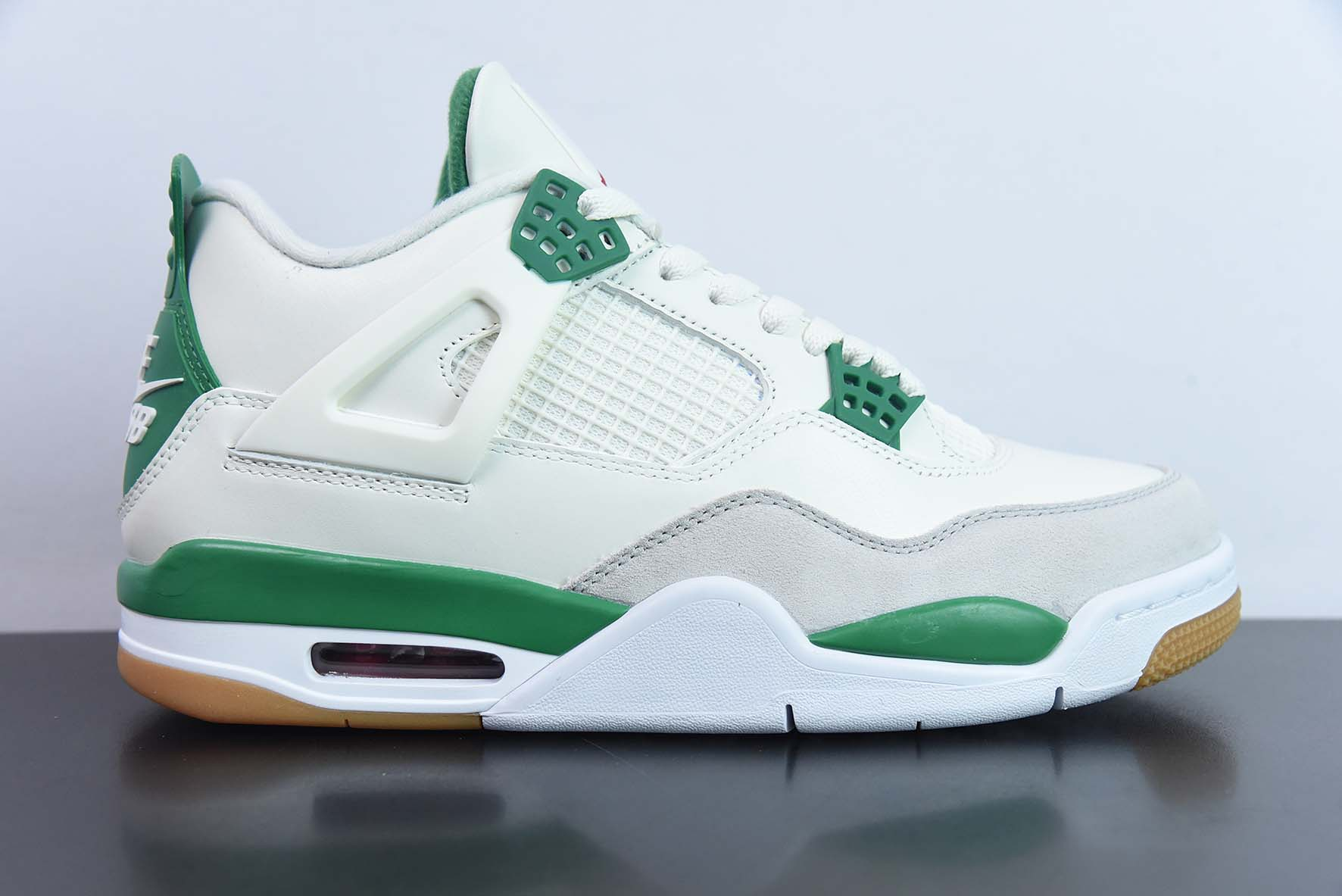 Jordan 4 Retro SB Pine Green DR5415-103 review jyh
