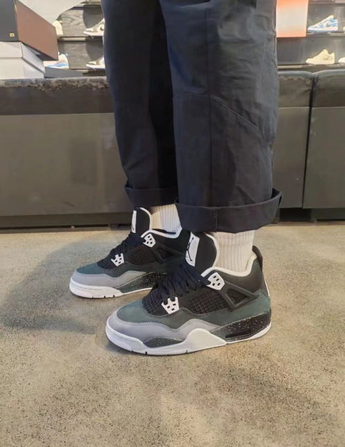 Air Jordan 4 Black And White Fear Remake FQ8138-002 review 