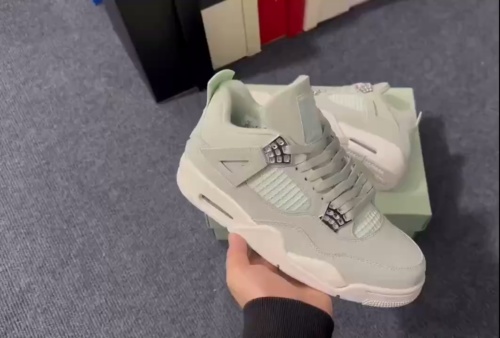 Air Jordan 4 Retro 'Seafoam Sail' HV0823-003 review 