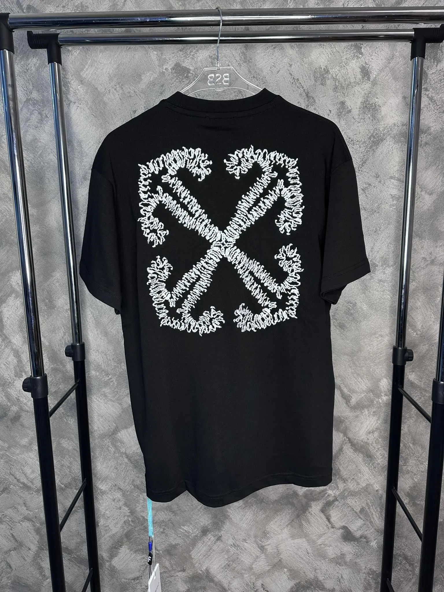 OW embroidered arrow short sleeves black review fgjhm