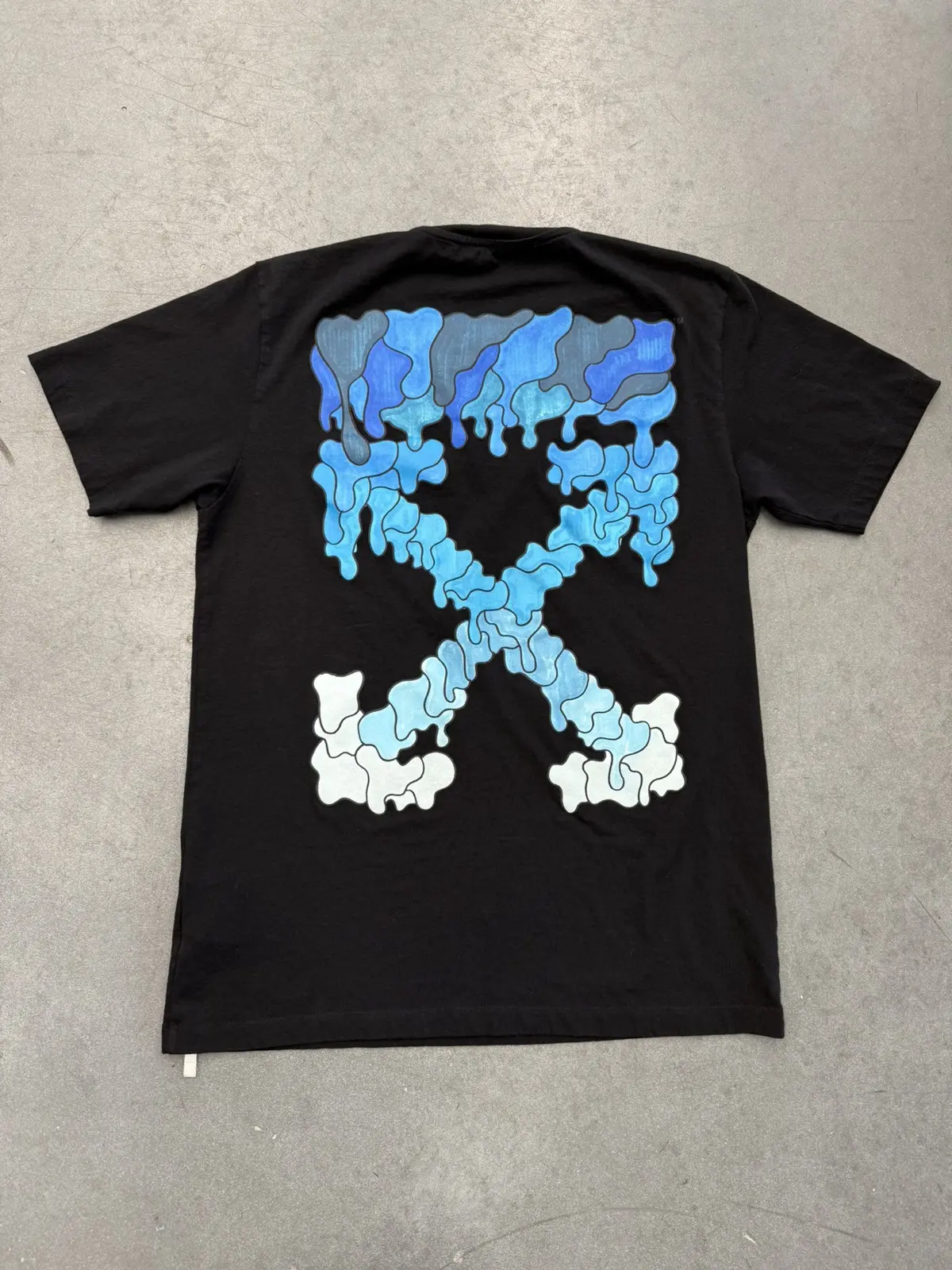 OW Melting Arrow Printed Short Sleeve Black Blue review fhbg