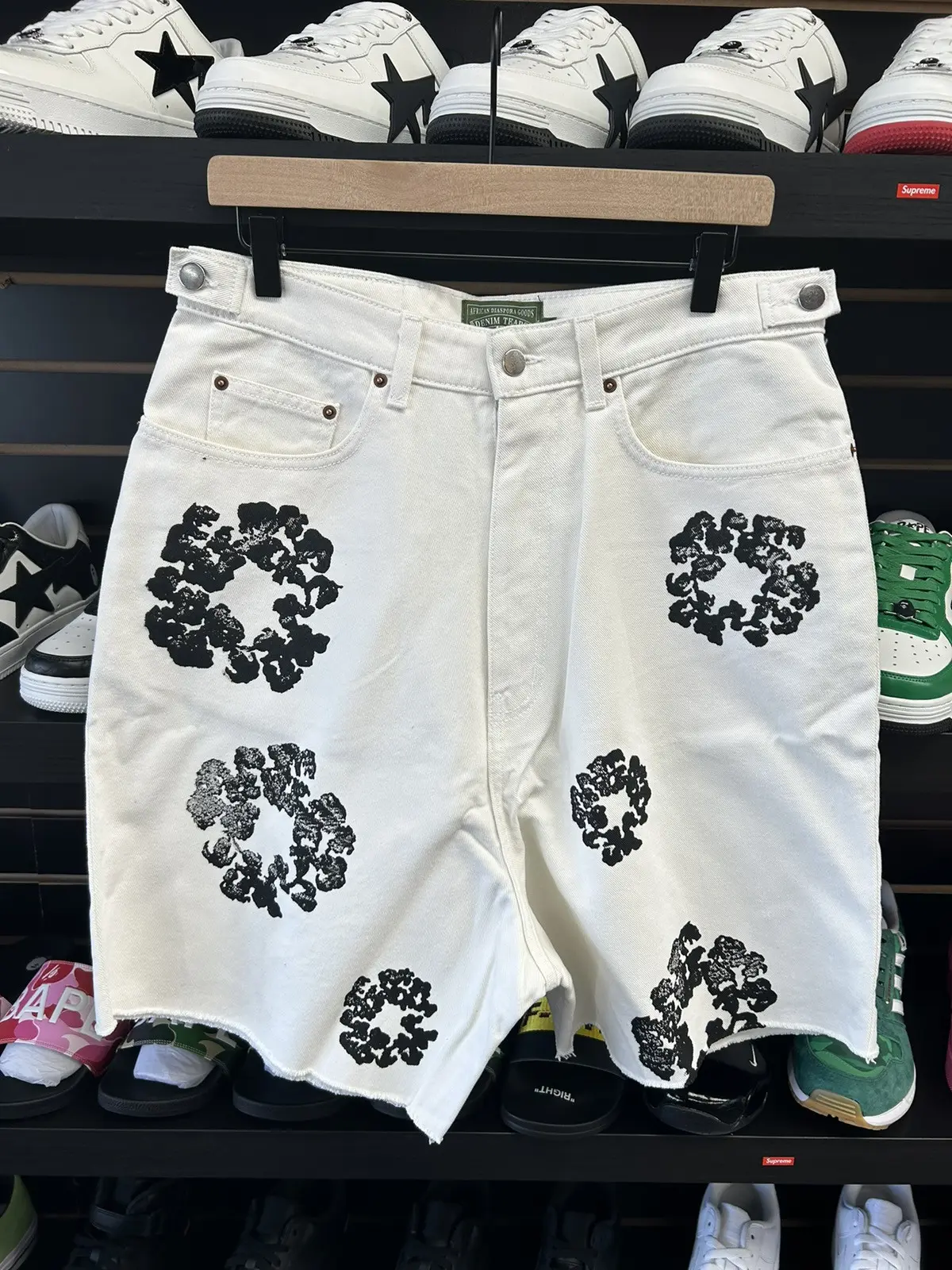 Denim Tears The Cotton Wreath Jean Short - White review hf