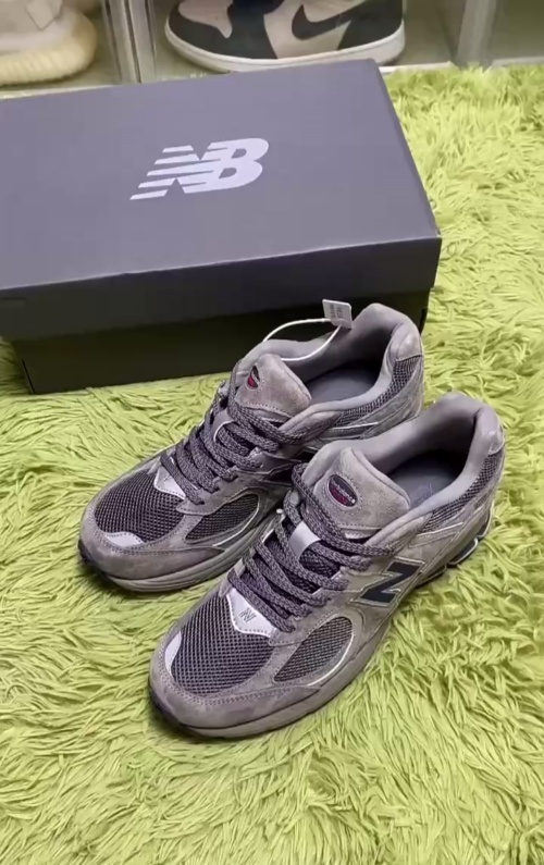  New Balance 2002R Golden Ash  M2002RA review 