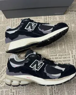 New Balance 2002R Protection Pack Black Grey M2002RDJ  review fhbg