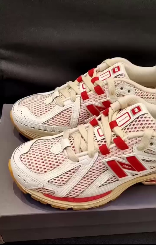 New Balance 1906R White Red M1906RO review 