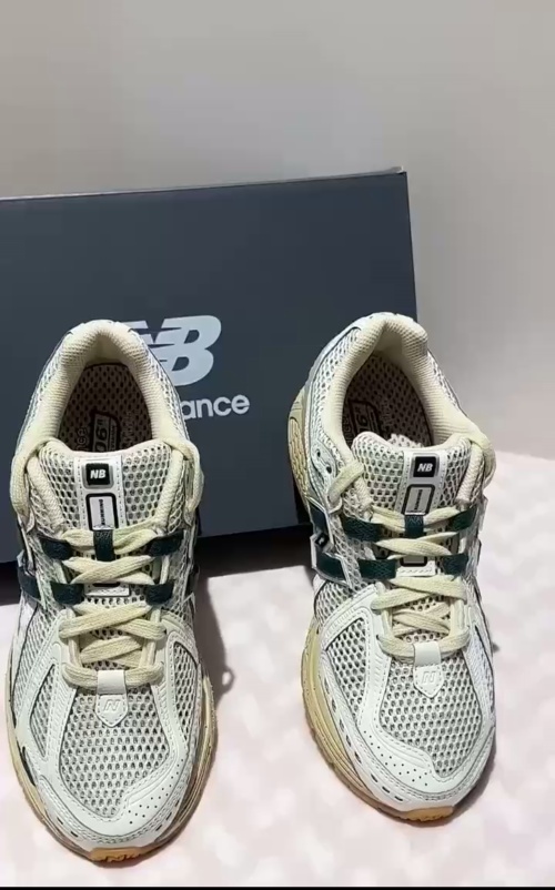 New Balance 1906R White Green Cream M1906RQ review 