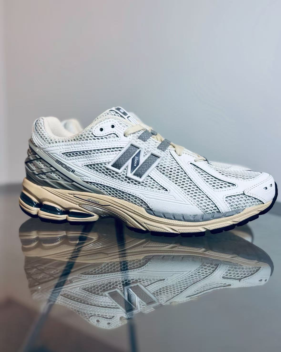 New Balance 1906R White Green Cream M1906RQ review fdhg