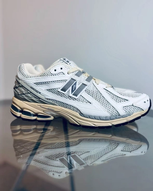 New Balance 1906R White Green Cream M1906RQ review 