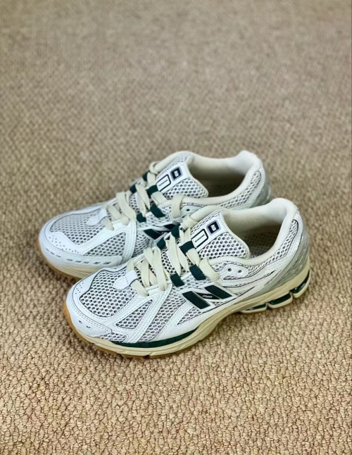 New Balance 1906R White Green Cream M1906RQ review 