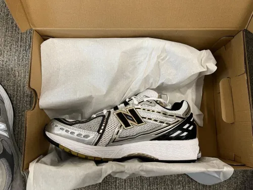 New Balance 1906R White Metallic Gold  M1906RA review 