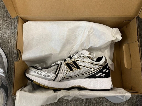 New Balance 1906R White Metallic Gold  M1906RA review 