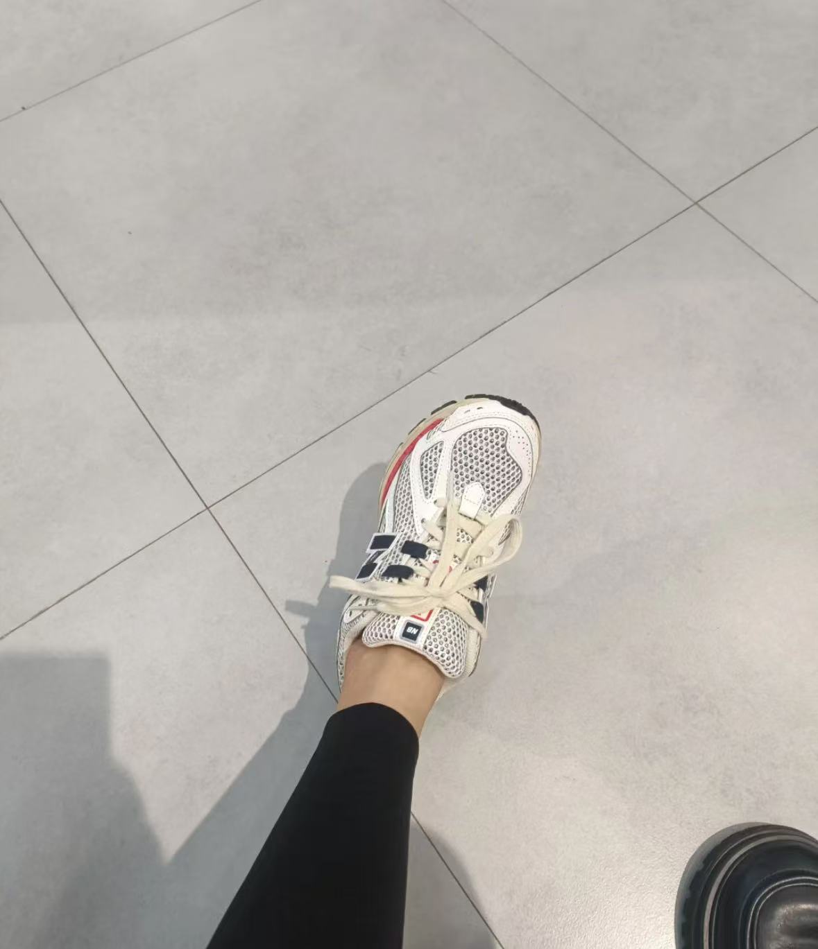 New Balance 1906R Sea Salt Eclipse True Red  M1906RR review dgvd